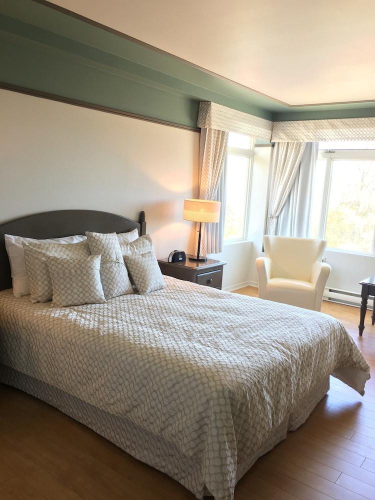 Hotel Au Petit Berger La Malbaie Bagian luar foto